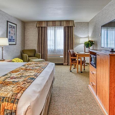 Rory & Ryan Inn Hines ภายนอก รูปภาพ